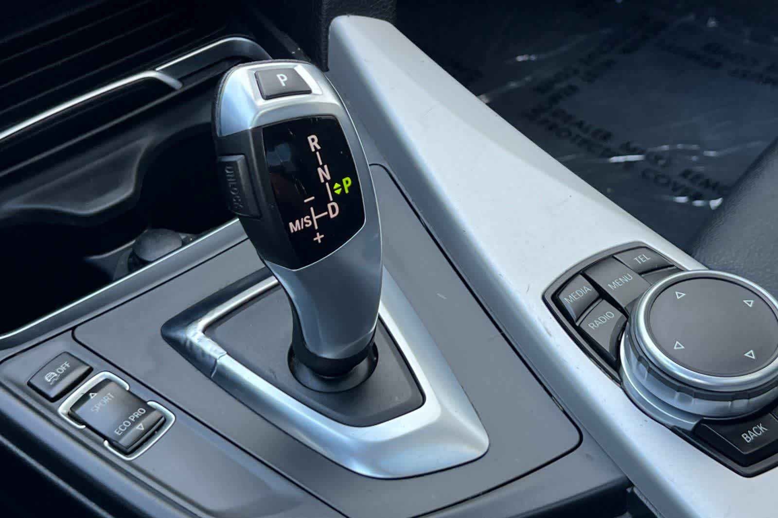 Thumbnail: 2016 BMW 3 Series - 26