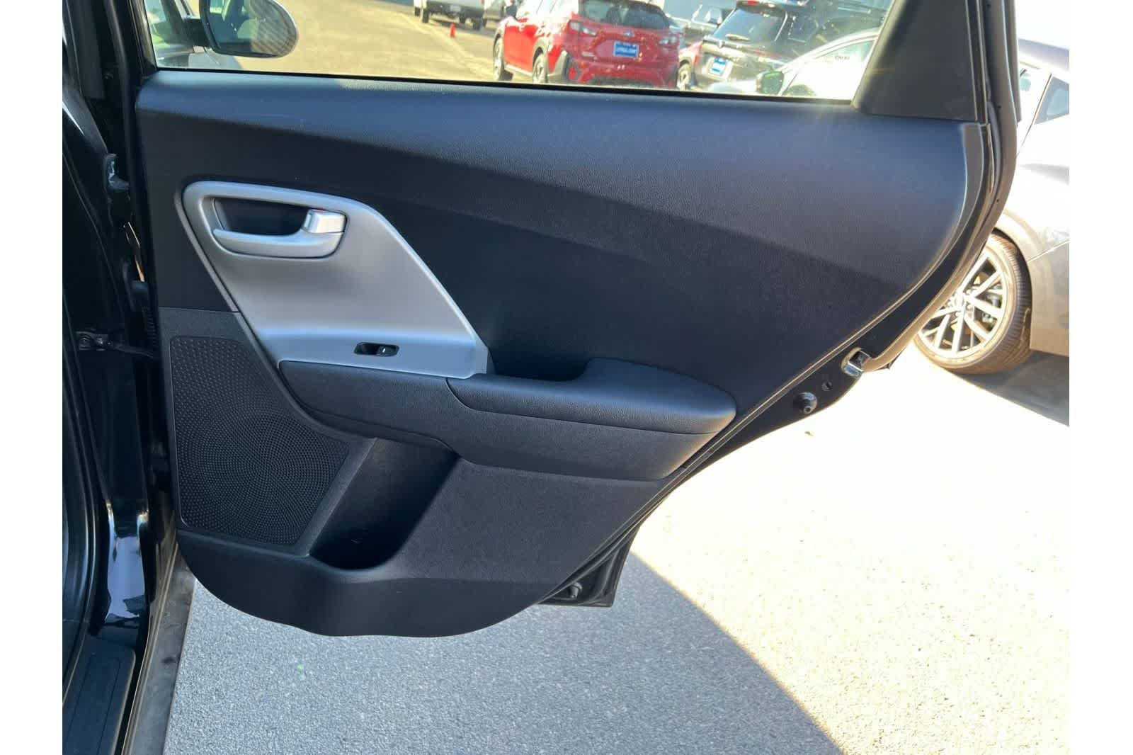 Thumbnail: 2018 Kia Niro - 25