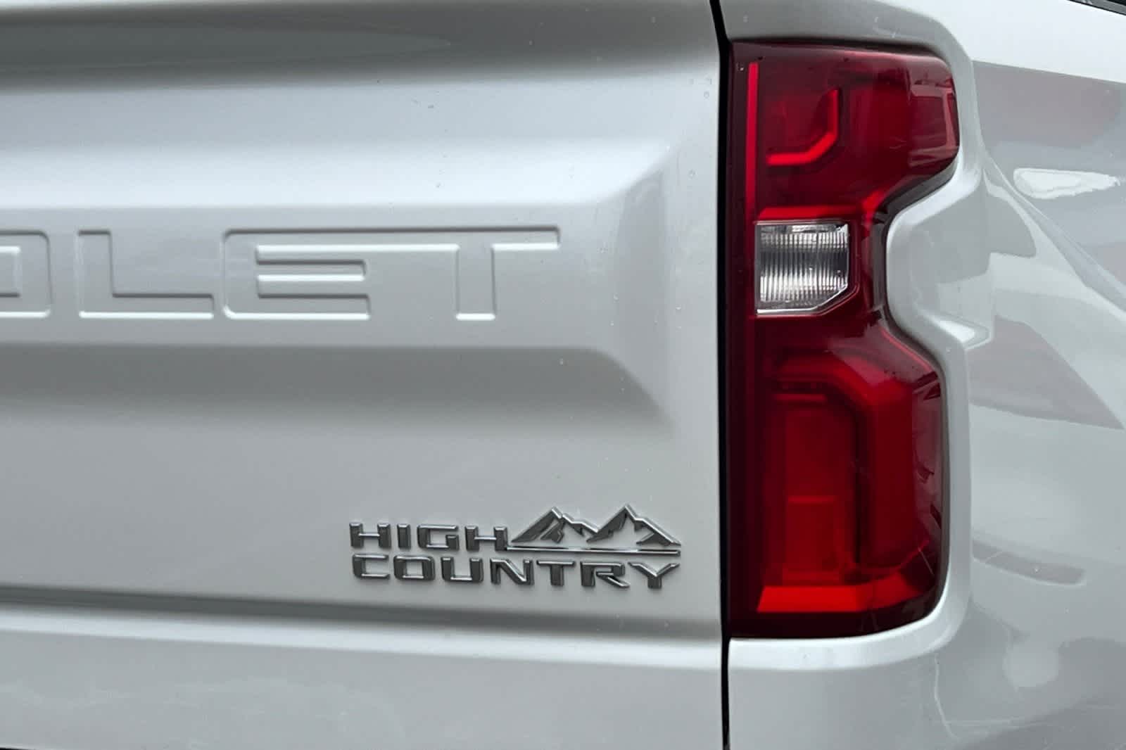 Thumbnail: 2021 Chevrolet Silverado 1500 - 17