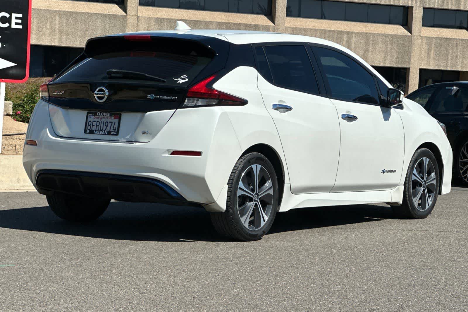 Thumbnail: 2018 Nissan Leaf - 3