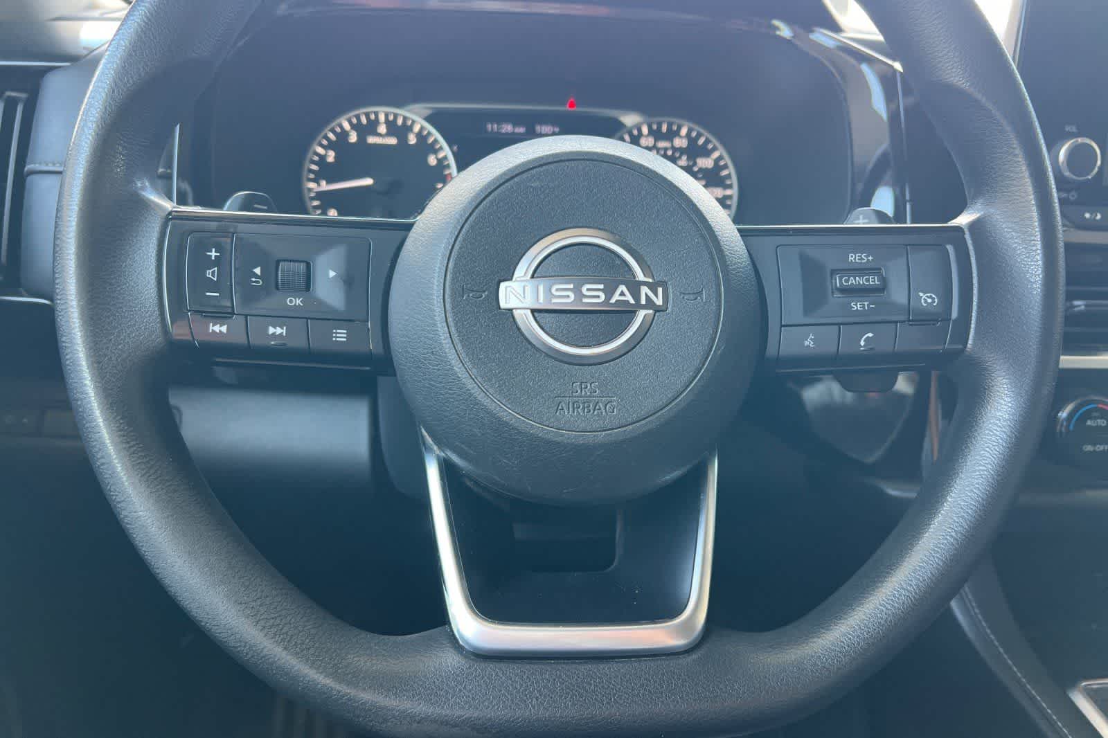 Thumbnail: 2022 Nissan Pathfinder - 25