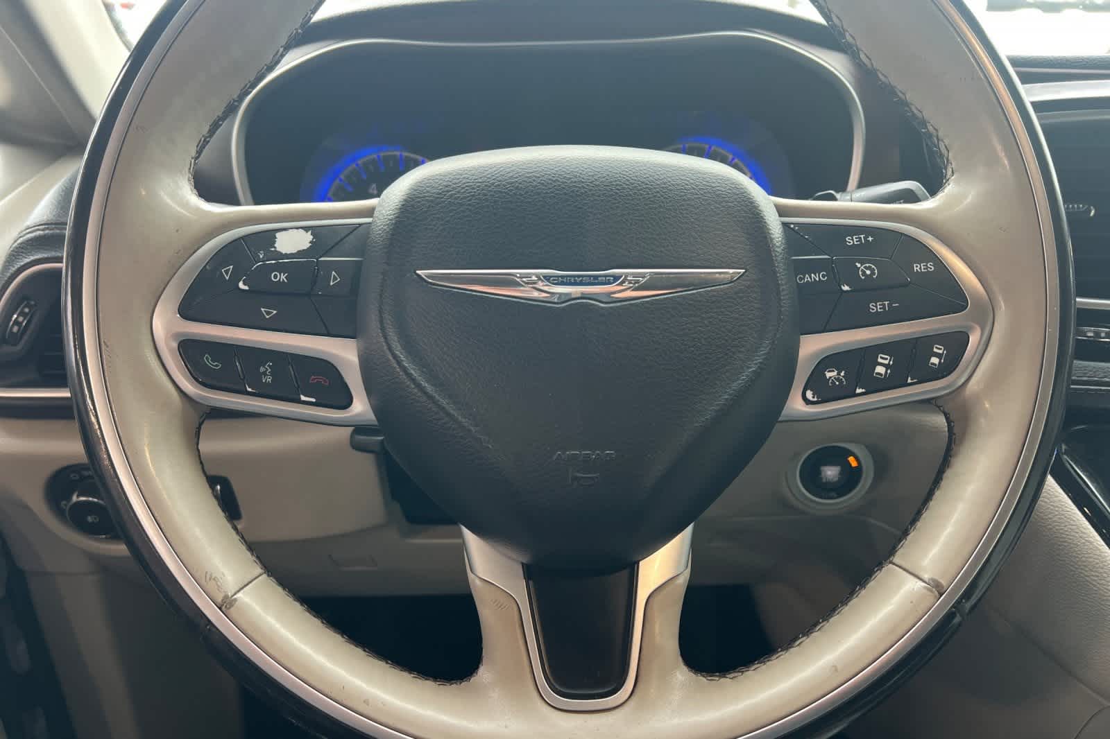 Thumbnail: 2017 Chrysler Pacifica - 29