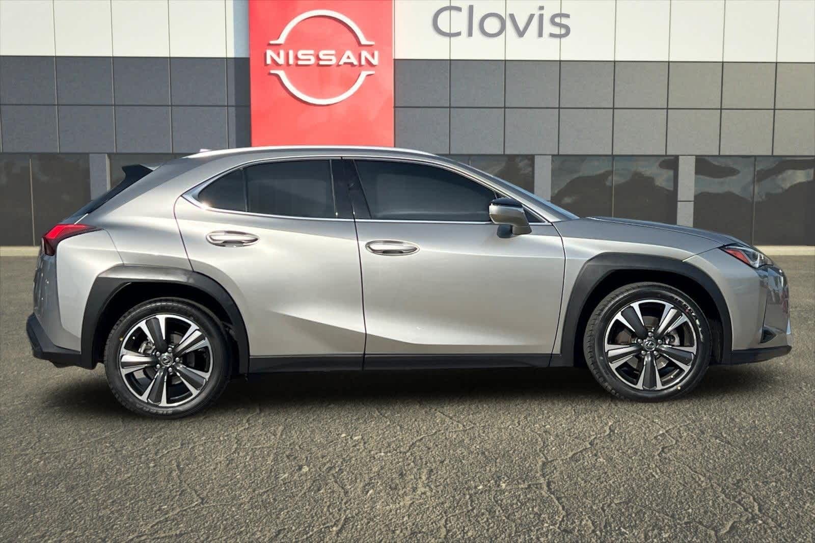 Thumbnail: 2020 Lexus UX - 5