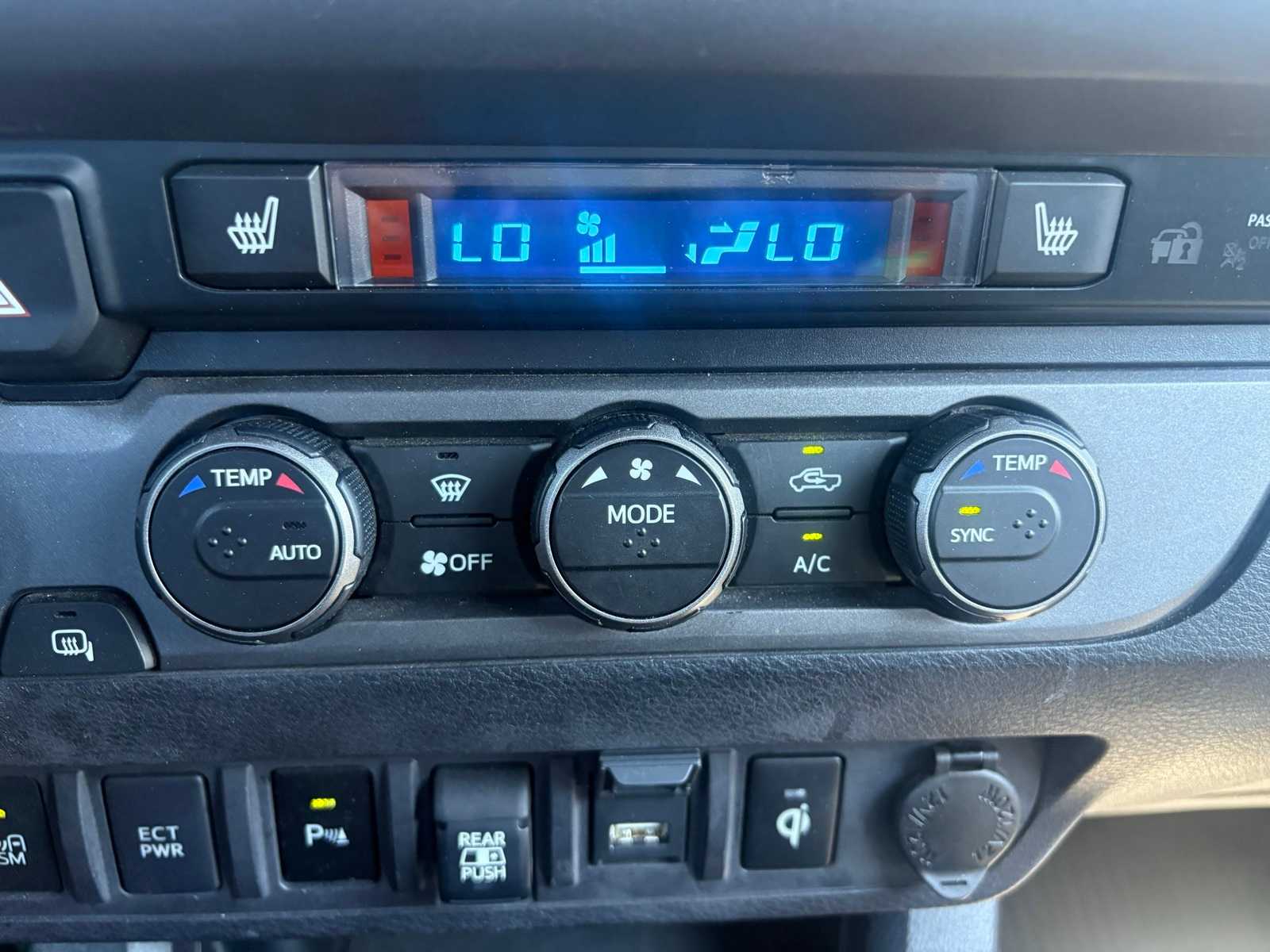 Thumbnail: 2021 Toyota Tacoma - 17