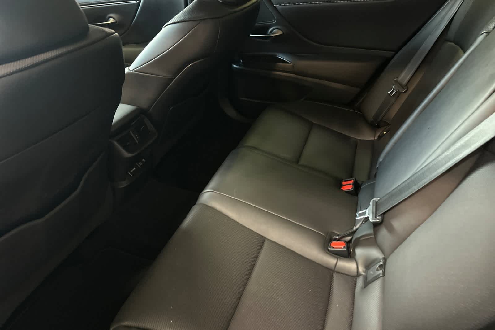 Thumbnail: 2019 Lexus ES - 5