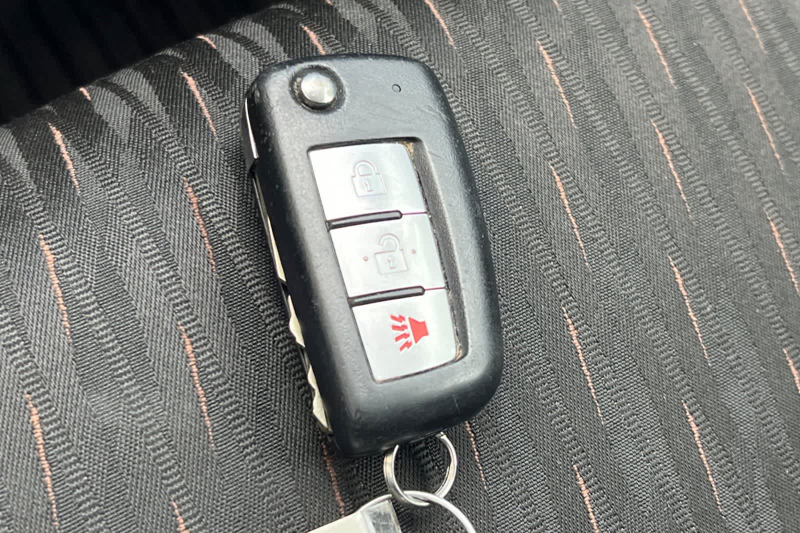 Thumbnail: 2017 Nissan Rogue - 24