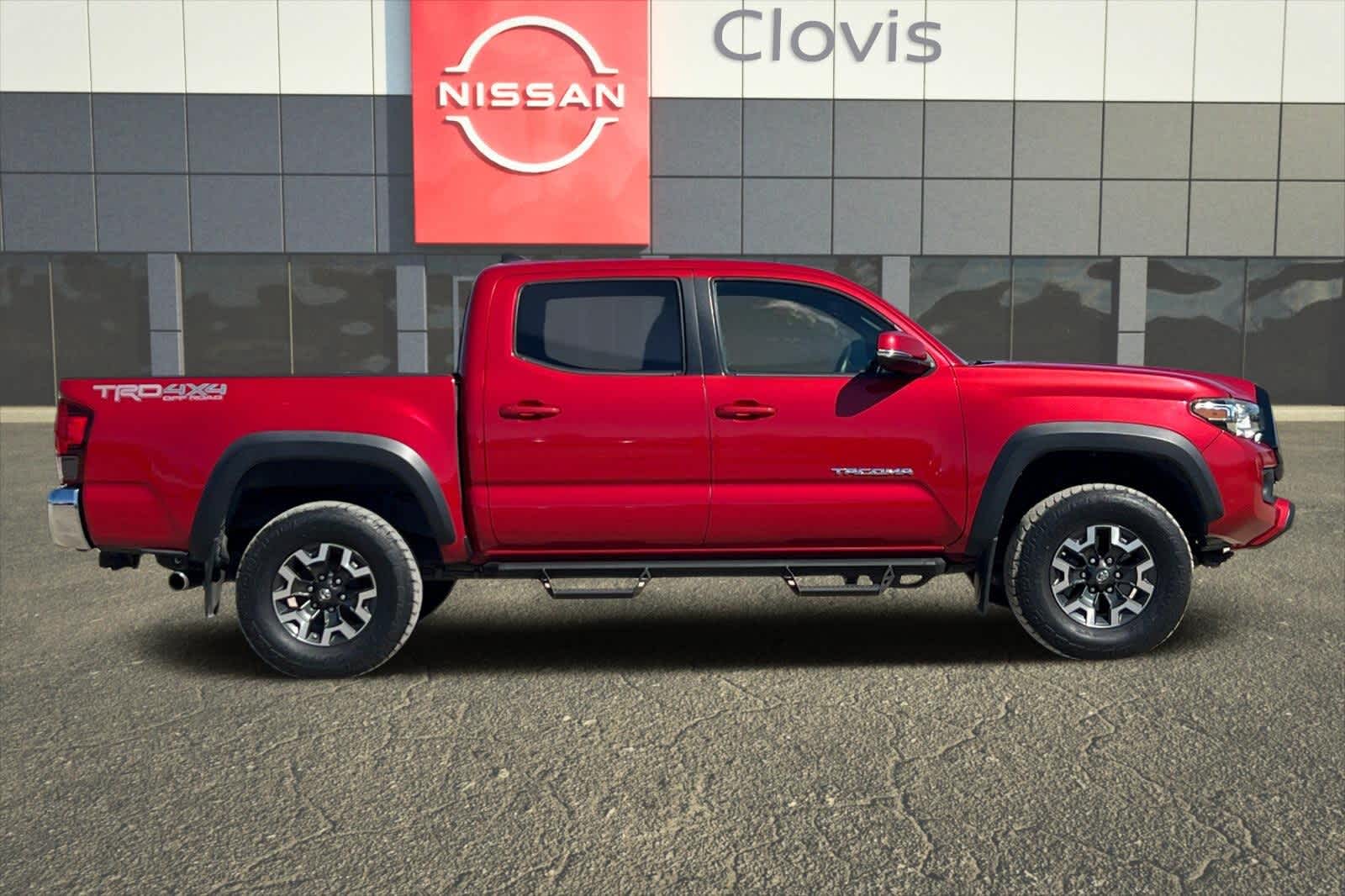 Thumbnail: 2019 Toyota Tacoma - 9