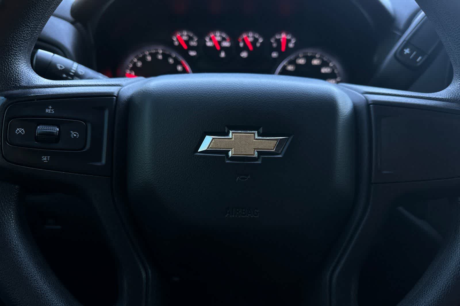 Thumbnail: 2021 Chevrolet Silverado 1500 - 24