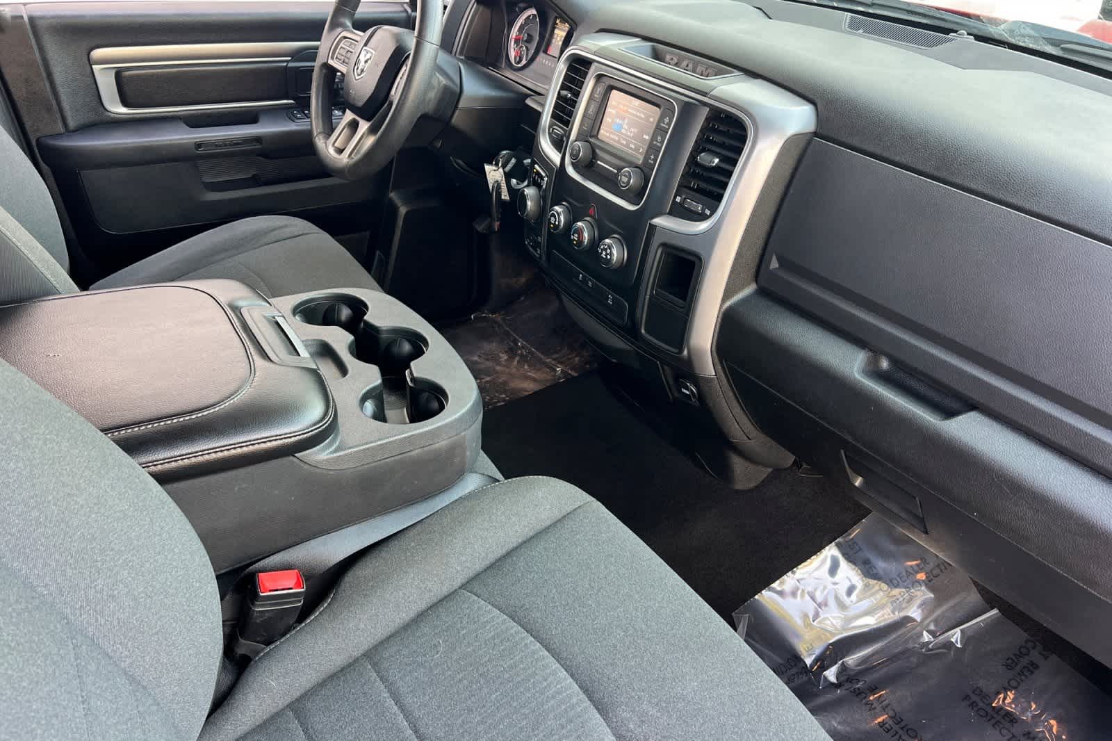 Thumbnail: 2022 RAM 1500 Classic - 16