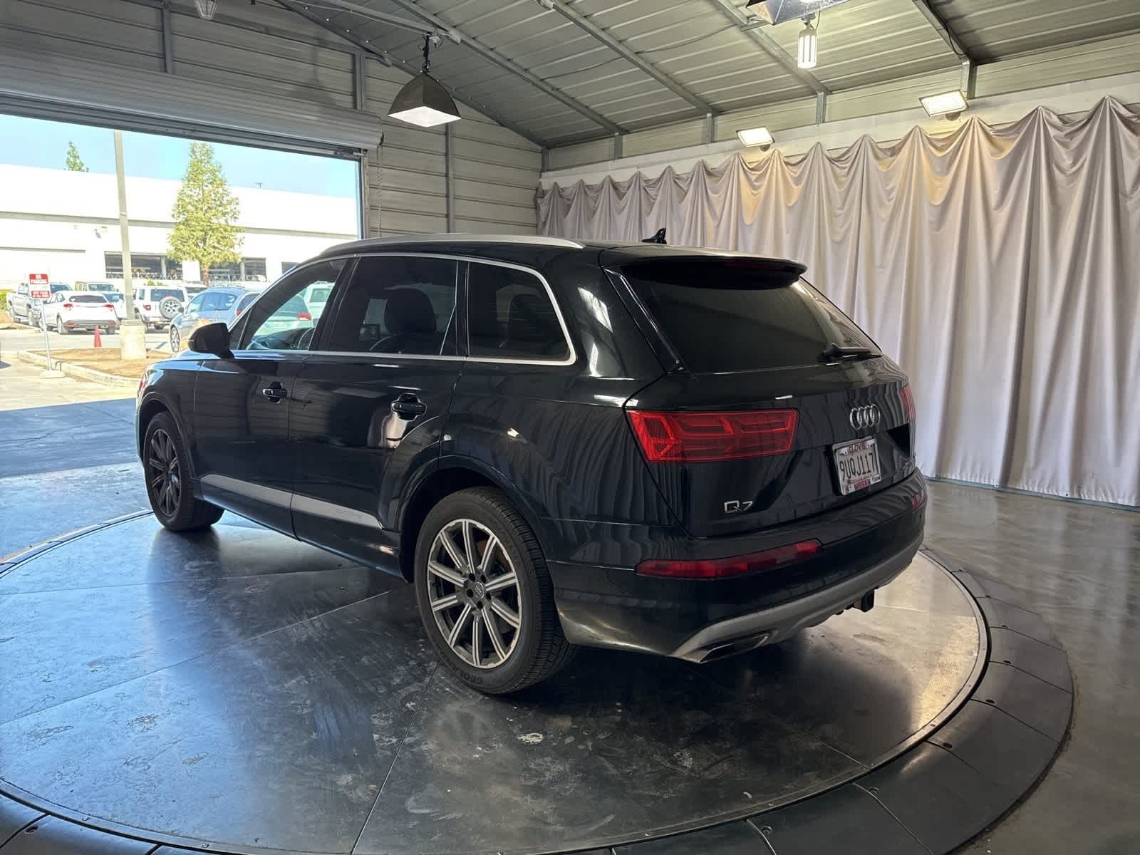 Thumbnail: 2017 Audi Q7 - 5