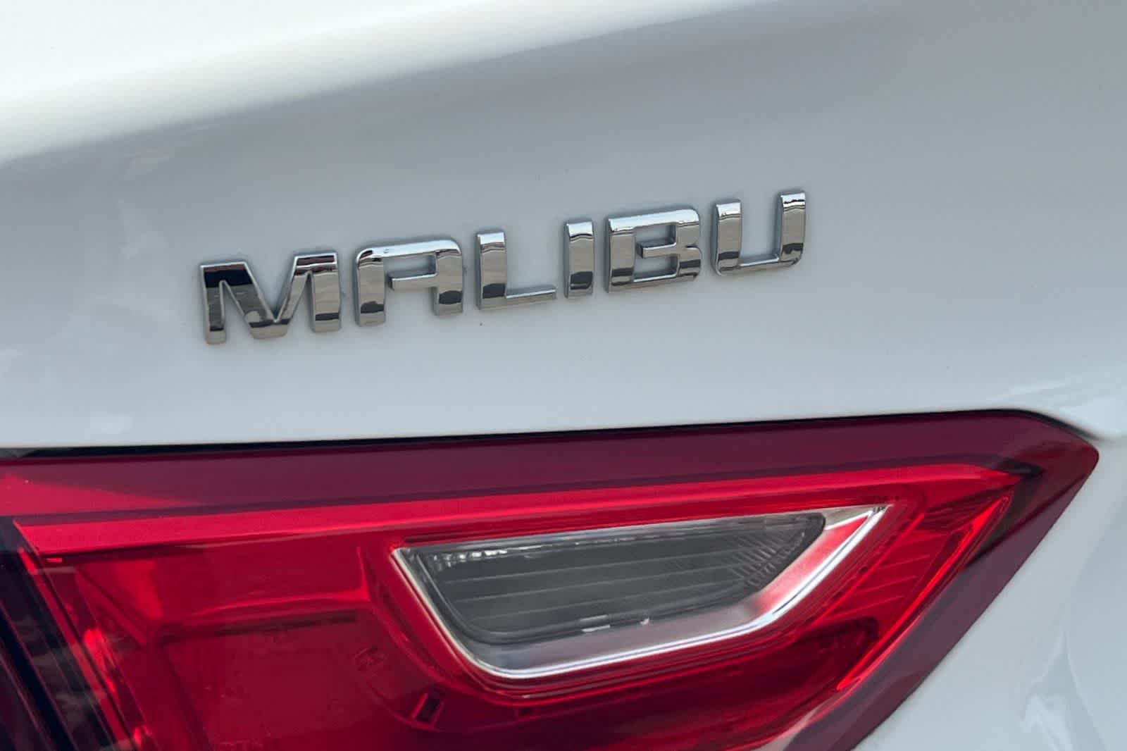 Thumbnail: 2023 Chevrolet Malibu - 16