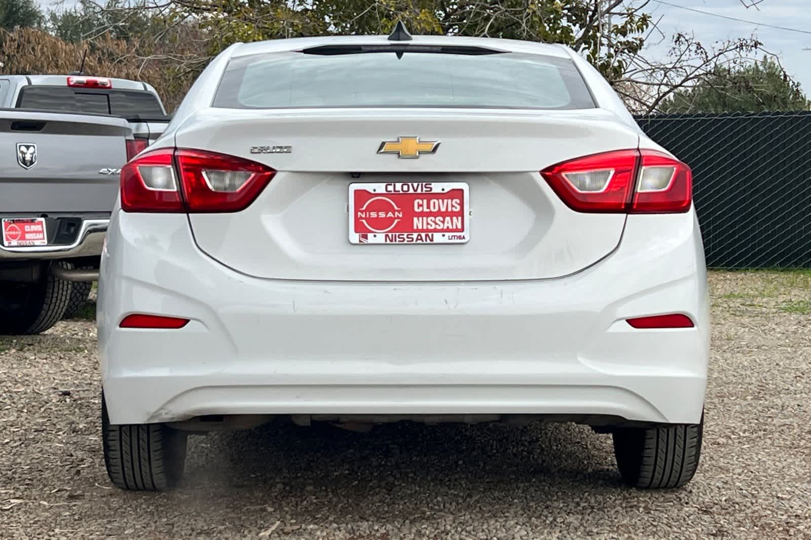 Thumbnail: 2017 Chevrolet Cruze - 8