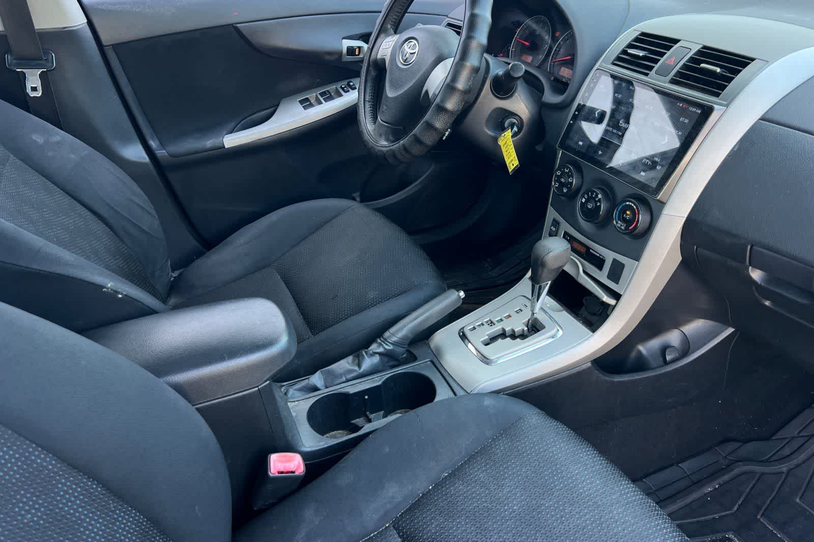 Thumbnail: 2010 Toyota Corolla - 17