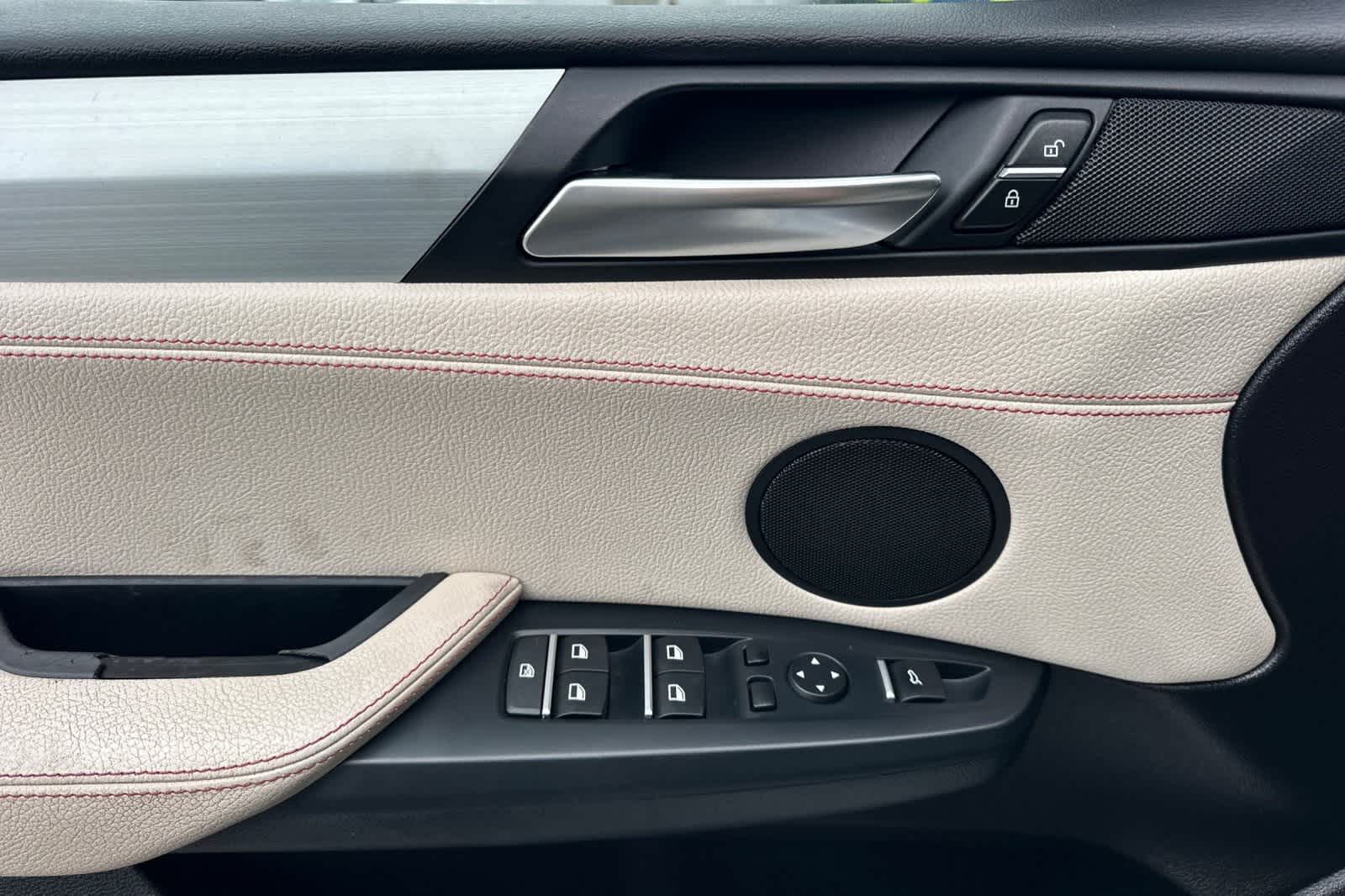 Thumbnail: 2015 BMW X4 - 13