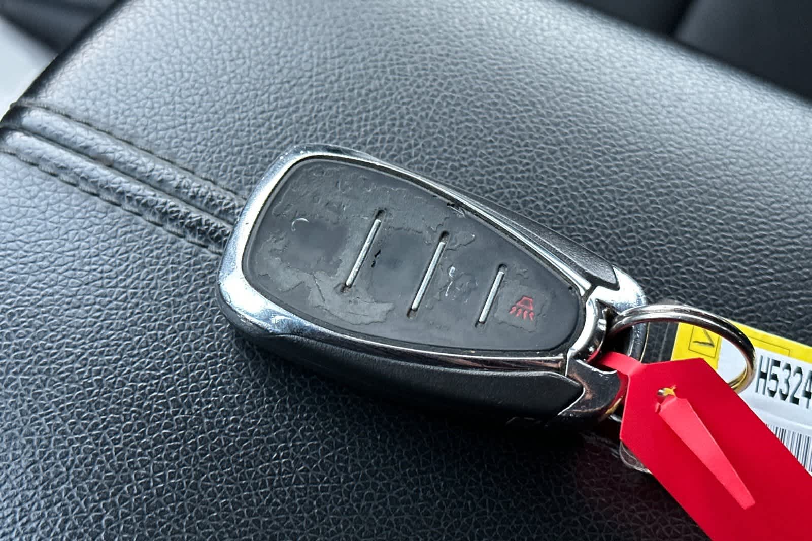 Thumbnail: 2017 Chevrolet Malibu - 24