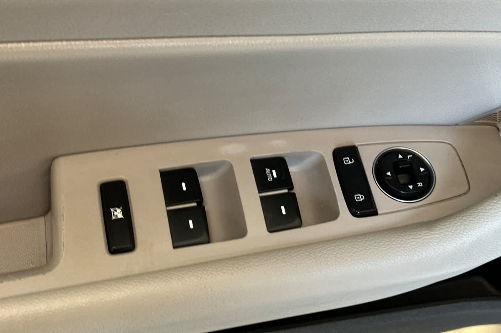 Thumbnail: 2017 Hyundai Sonata - 14