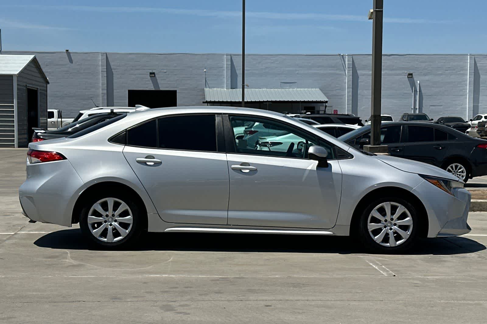 Thumbnail: 2020 Toyota Corolla - 9