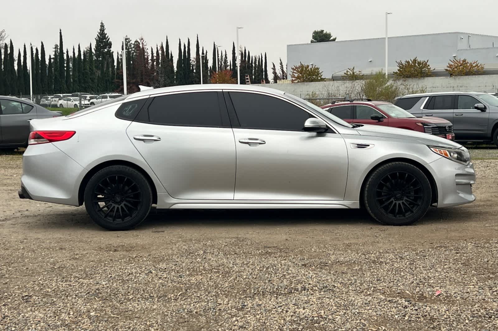 Thumbnail: 2016 Kia Optima - 9