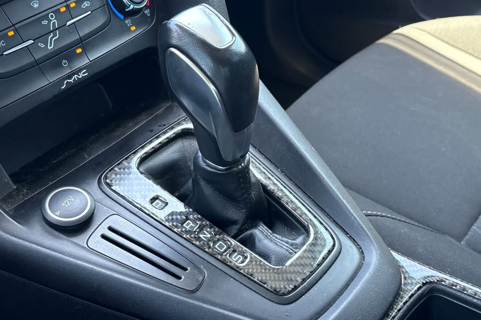 Thumbnail: 2015 Ford Focus - 22
