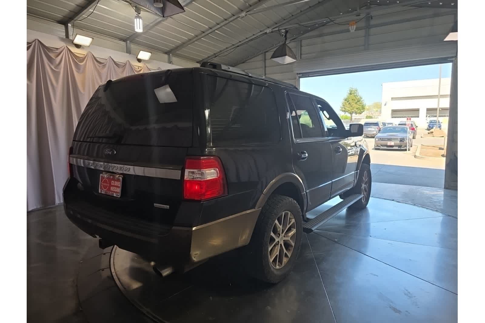 Thumbnail: 2017 Ford Expedition - 11