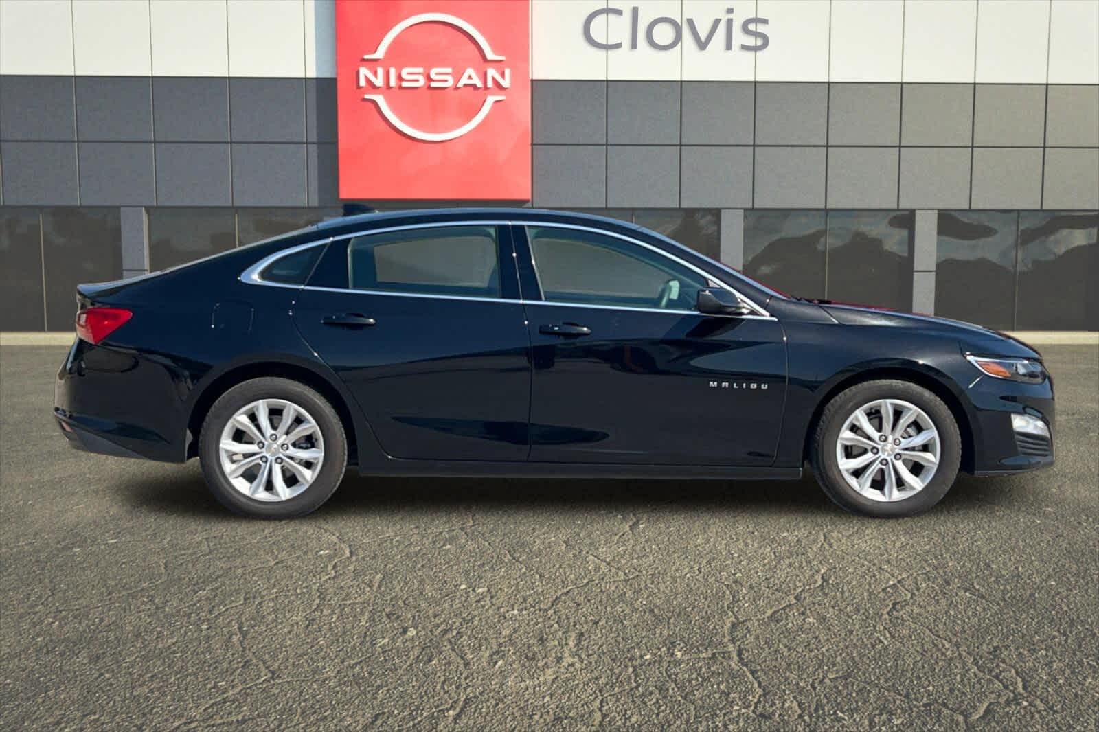 Thumbnail: 2023 Chevrolet Malibu - 9