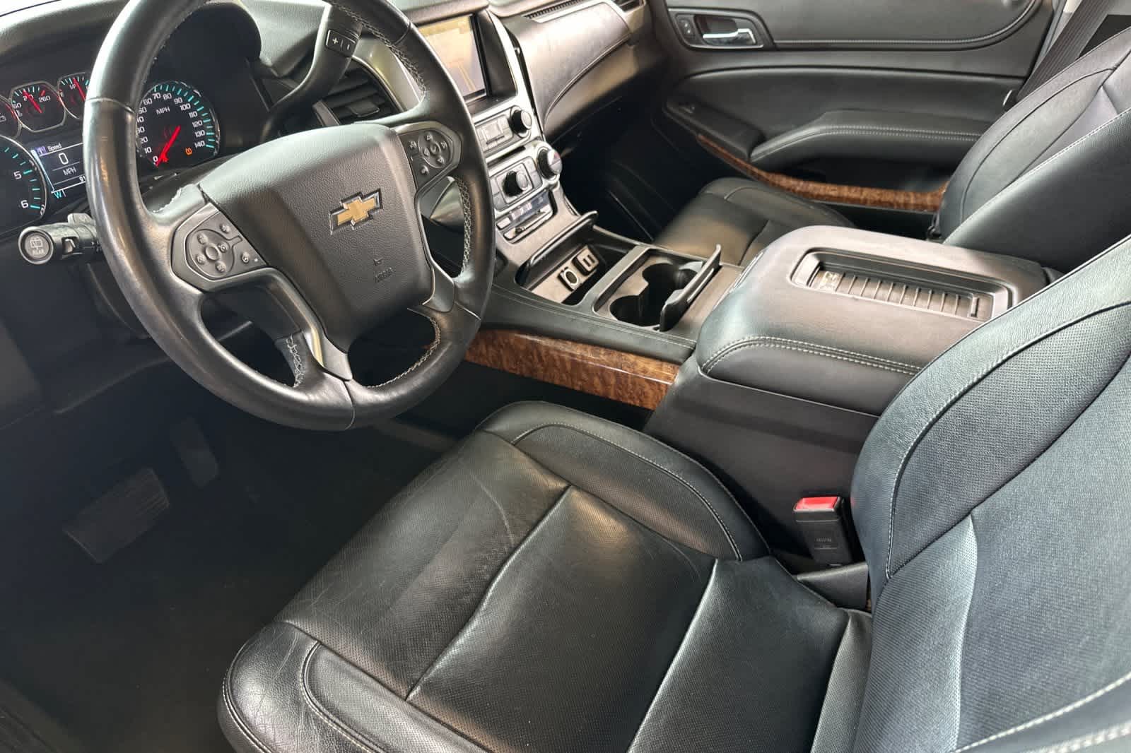 Thumbnail: 2017 Chevrolet Suburban - 14