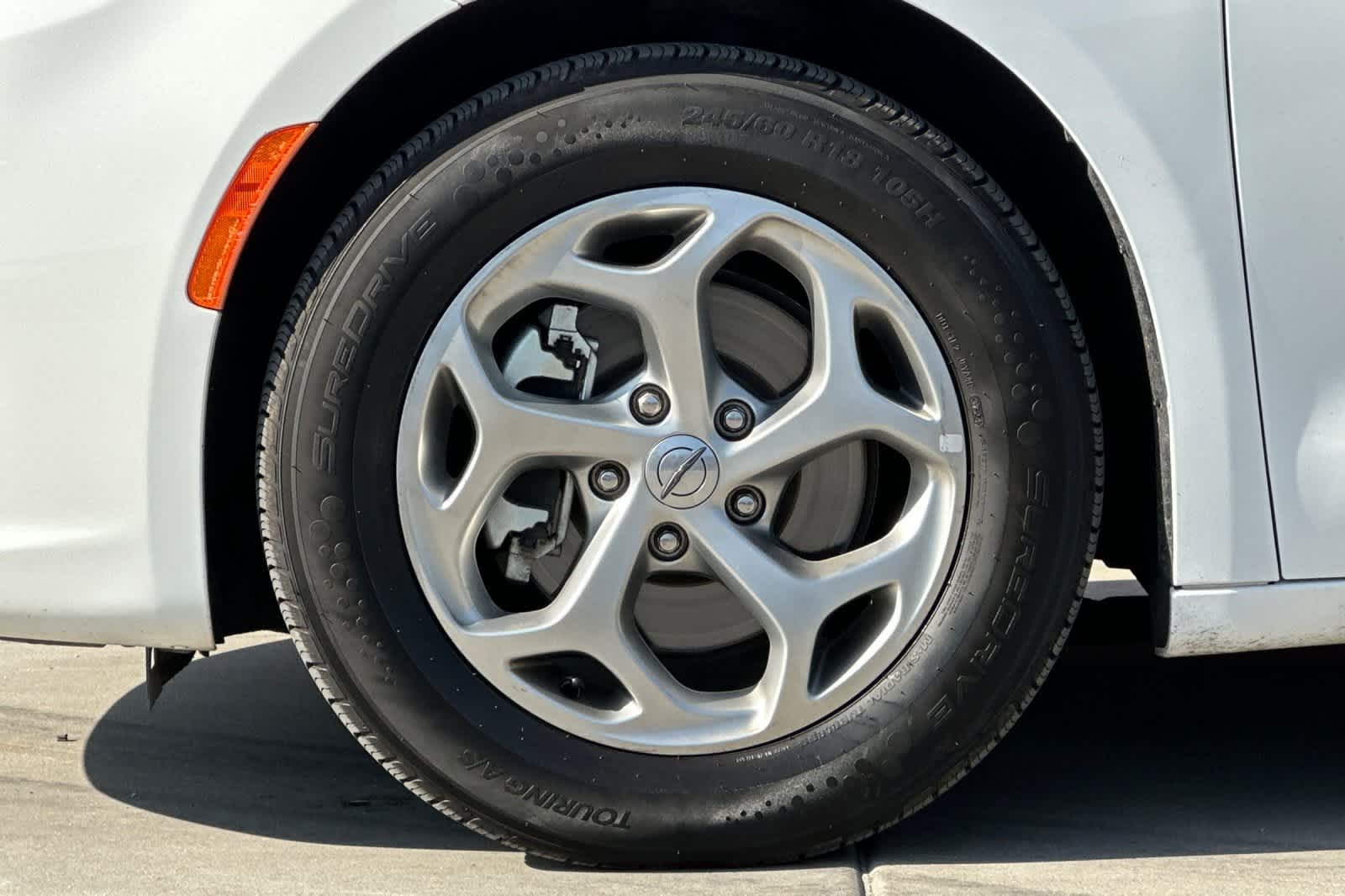 Thumbnail: 2023 Chrysler Pacifica - 30