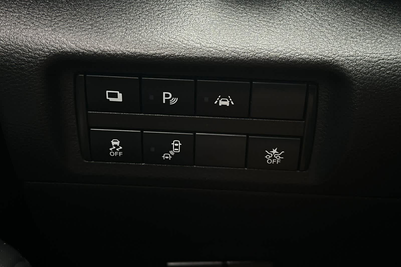 Thumbnail: 2021 Nissan Kicks - 33