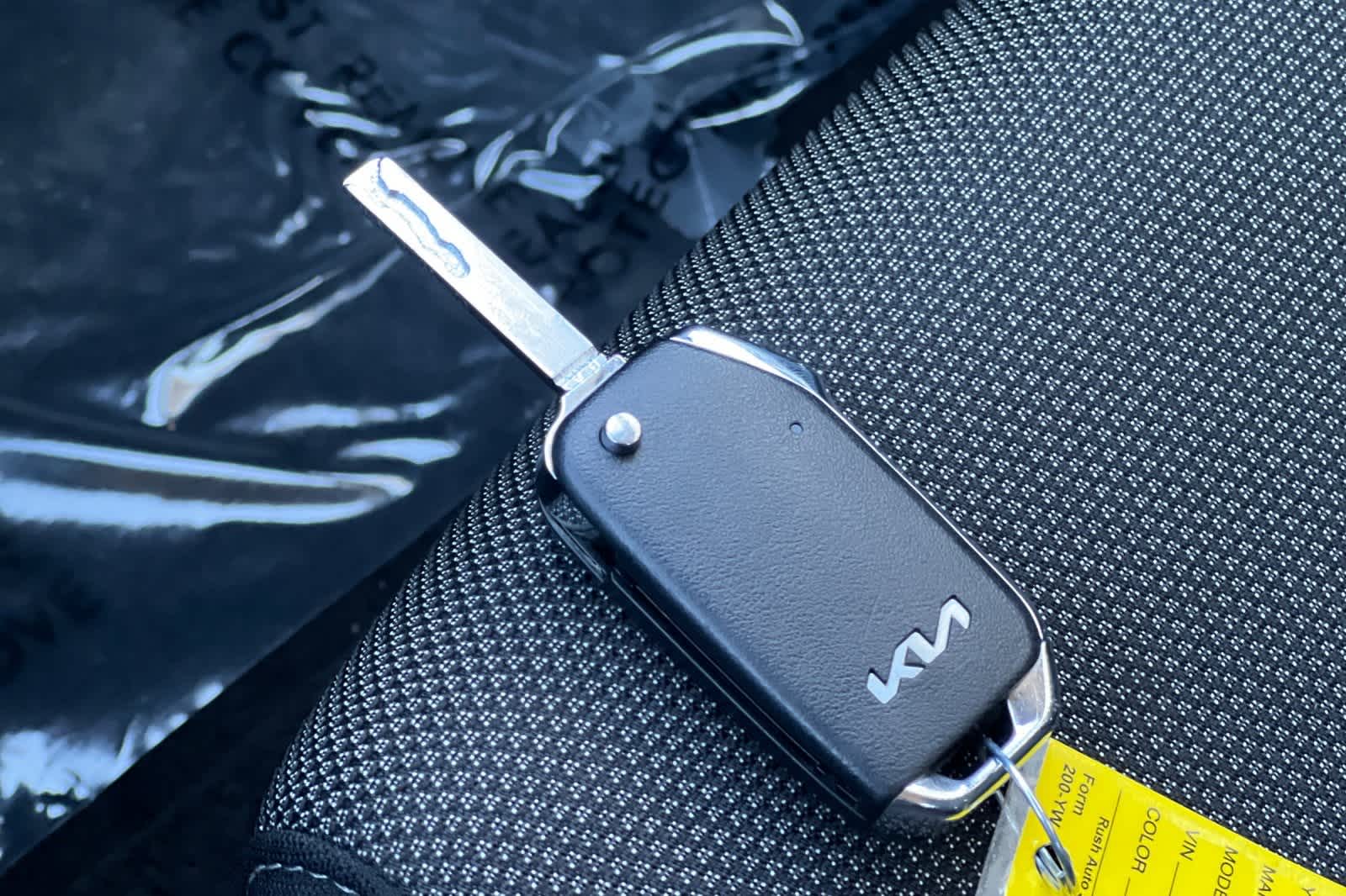 Thumbnail: 2023 Kia Forte - 24