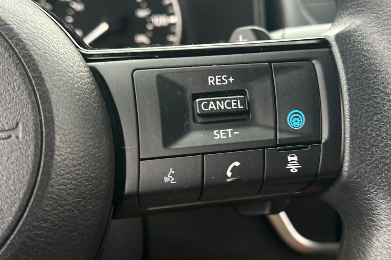 Thumbnail: 2023 Nissan Rogue - 30