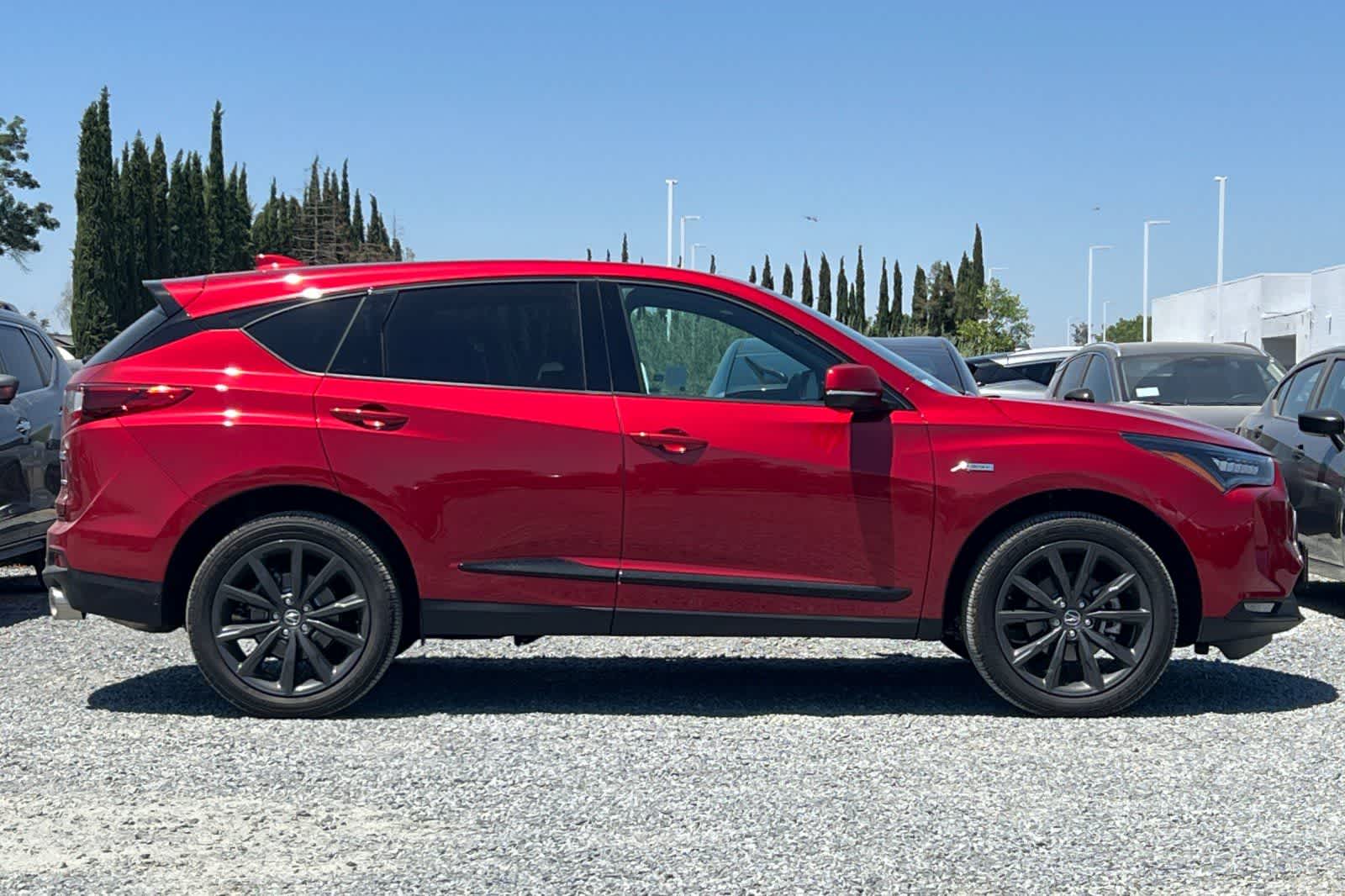 Thumbnail: 2025 Acura RDX - 9
