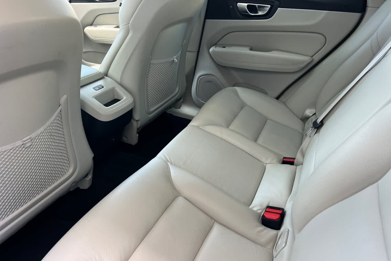 Thumbnail: 2023 Volvo XC60 - 5