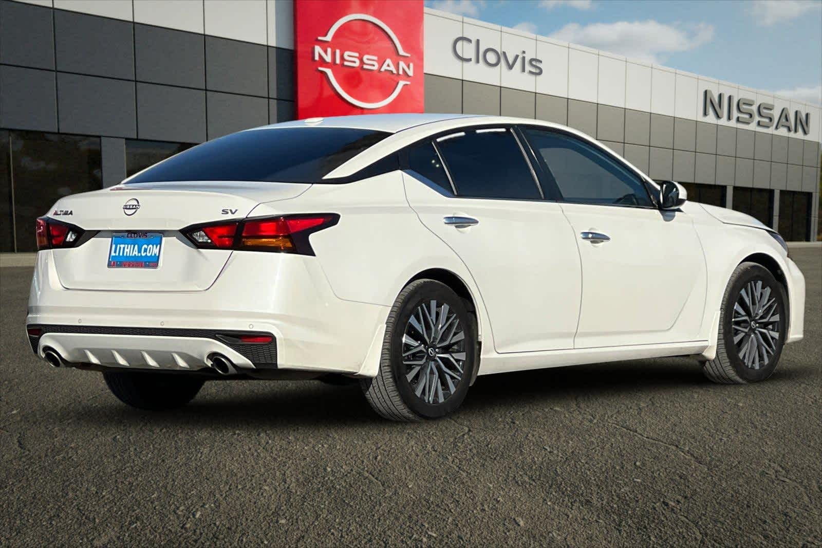 Thumbnail: 2024 Nissan Altima - 3