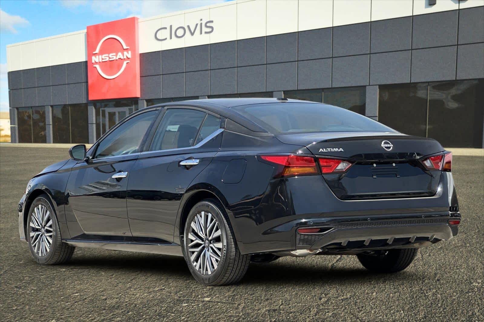 Thumbnail: 2025 Nissan Altima - 7