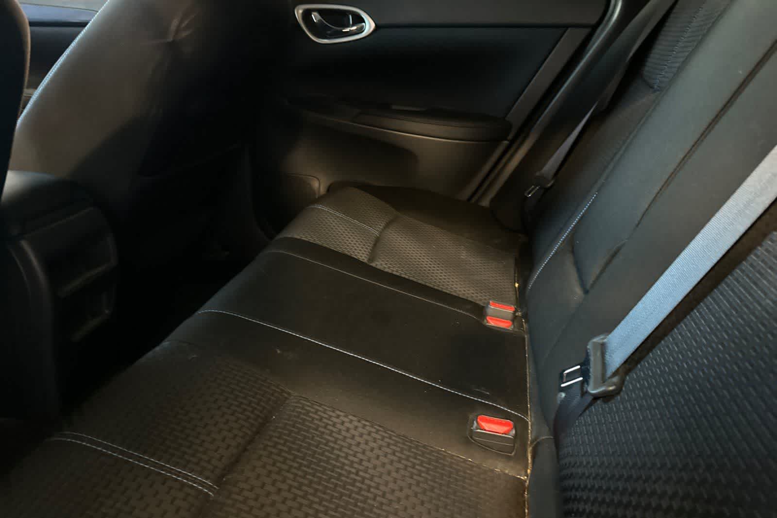 Thumbnail: 2016 Nissan Sentra - 5