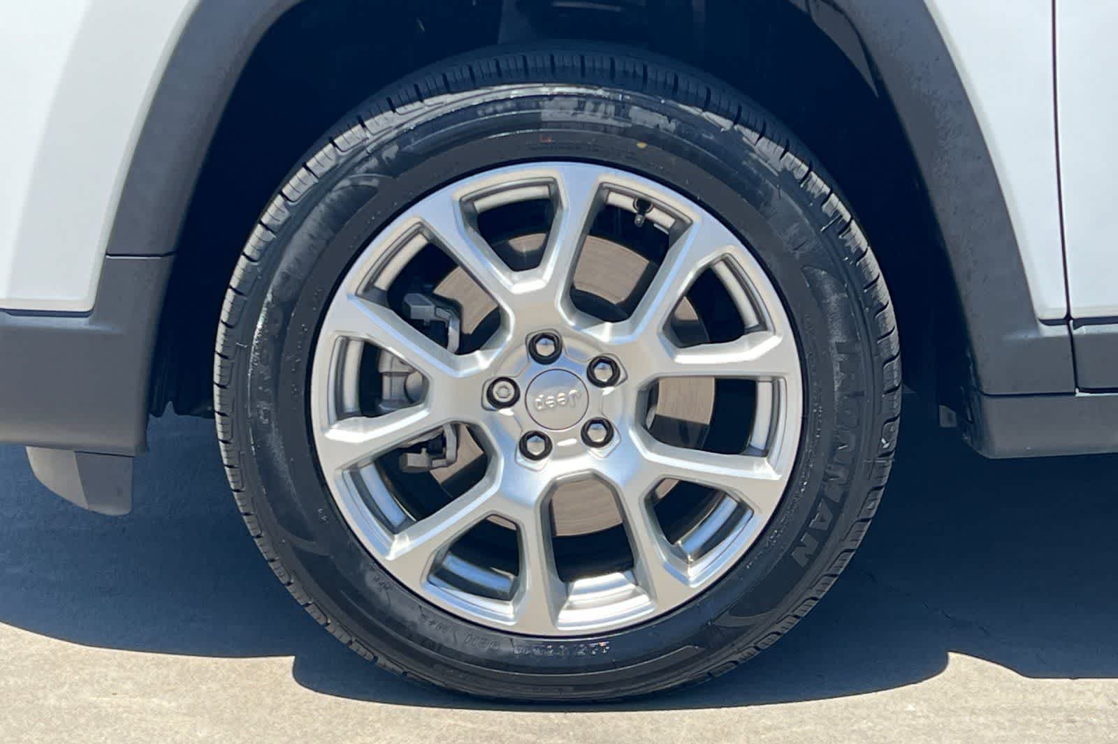 Thumbnail: 2023 Jeep Compass - 35