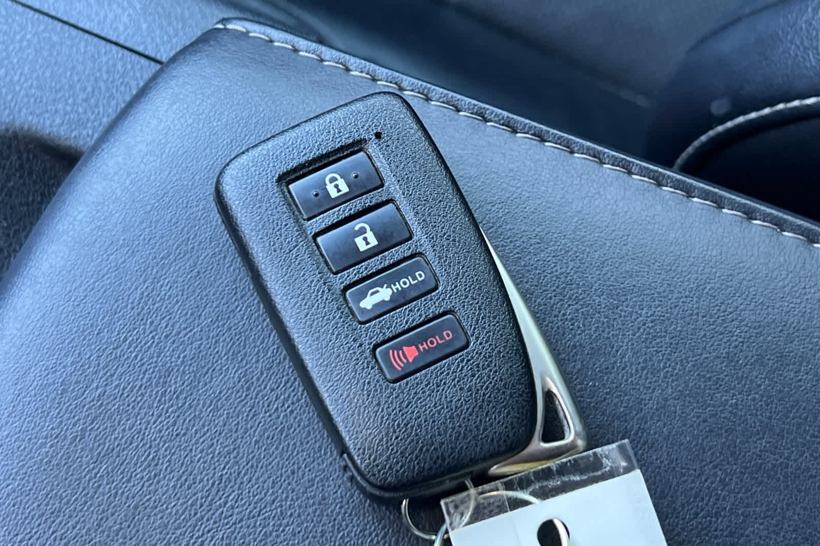 Thumbnail: 2015 Lexus ES - 23