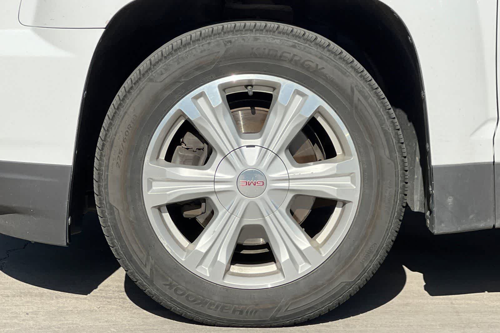 Thumbnail: 2017 GMC Terrain - 12