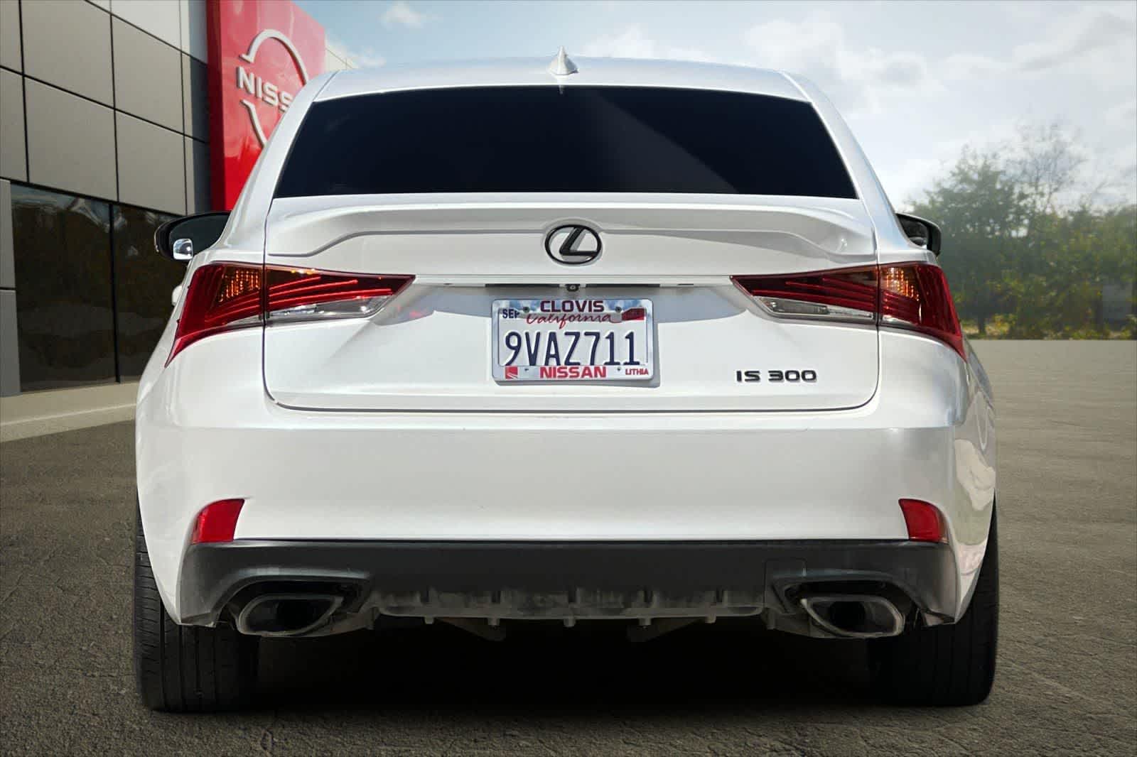 Thumbnail: 2020 Lexus IS - 8