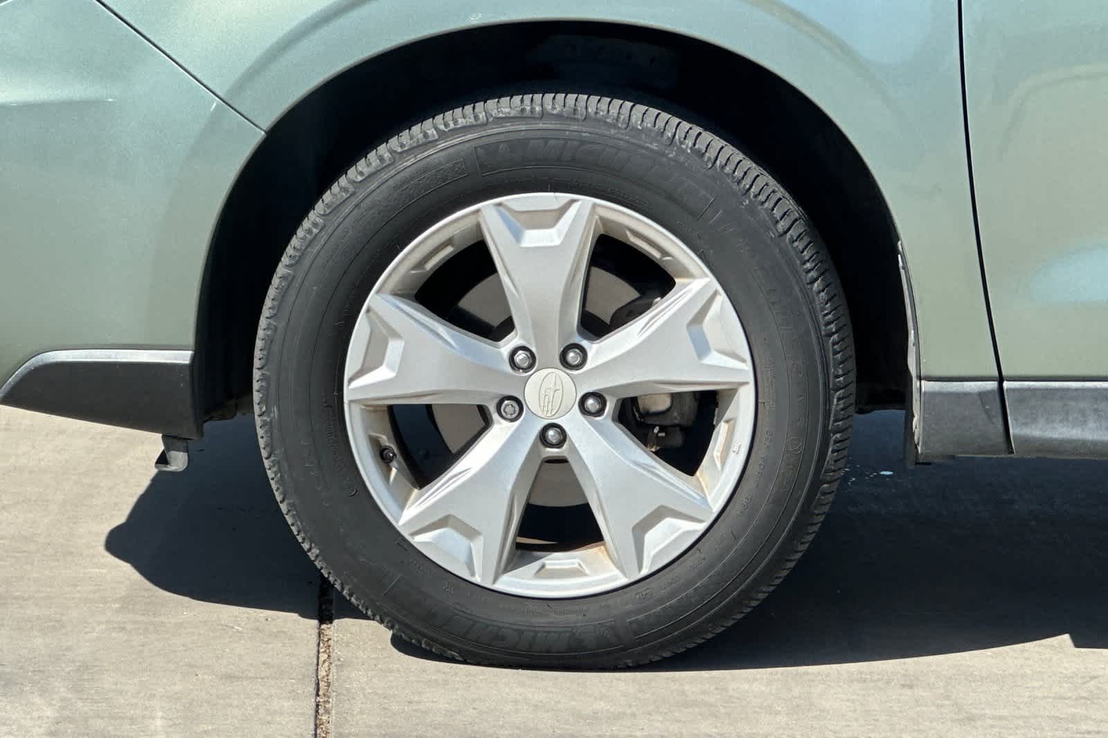 Thumbnail: 2015 Subaru Forester - 12