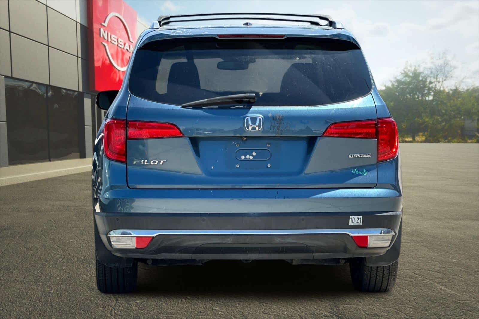 Thumbnail: 2016 Honda Pilot - 8