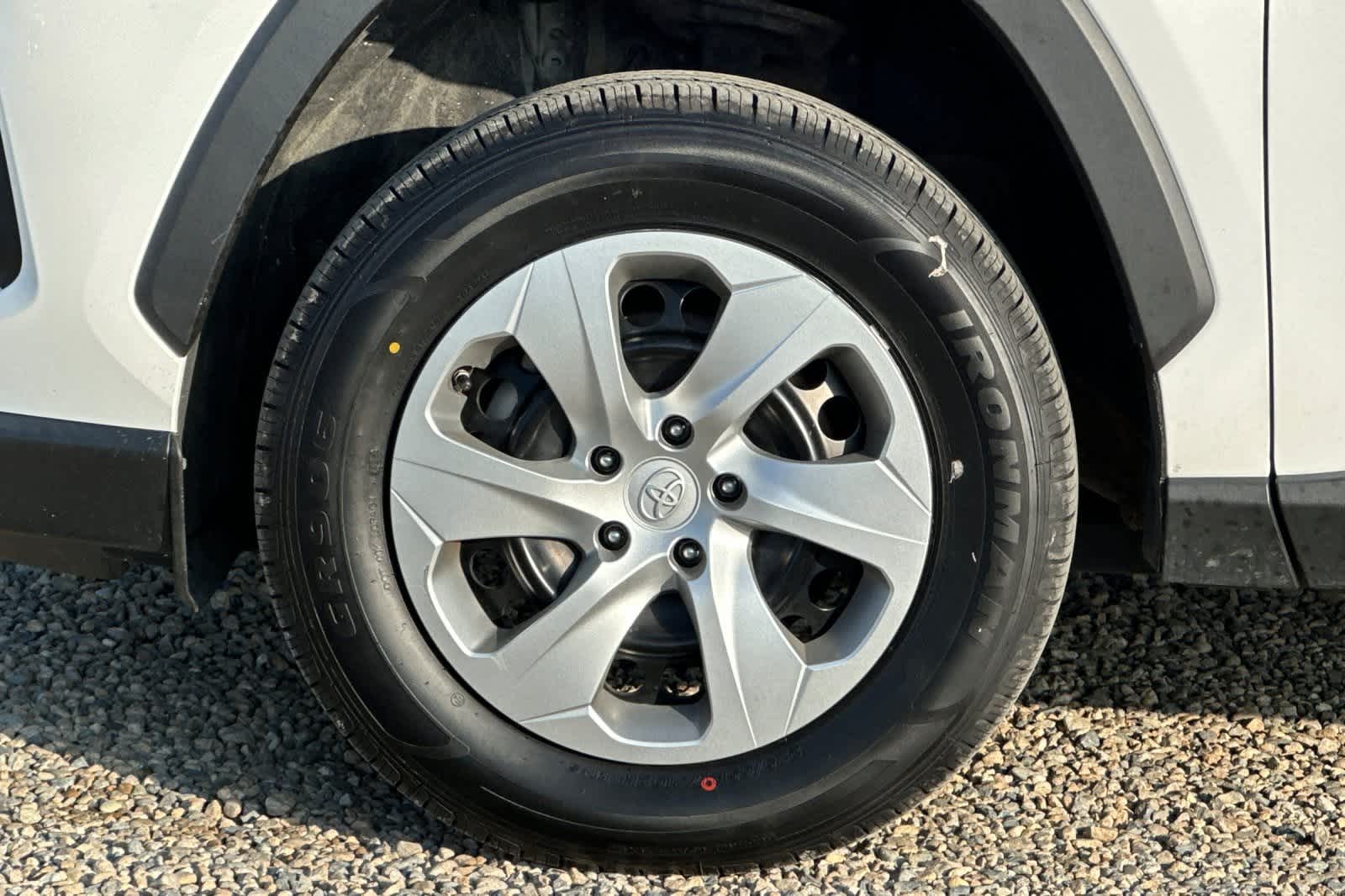 Thumbnail: 2022 Toyota RAV4 - 34