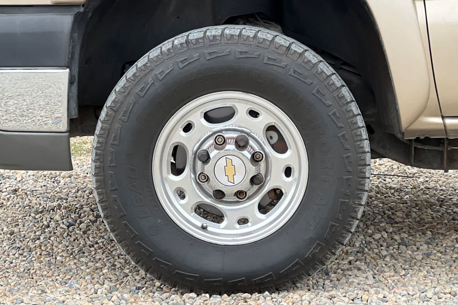 Thumbnail: 2004 Chevrolet Silverado 2500 - 12