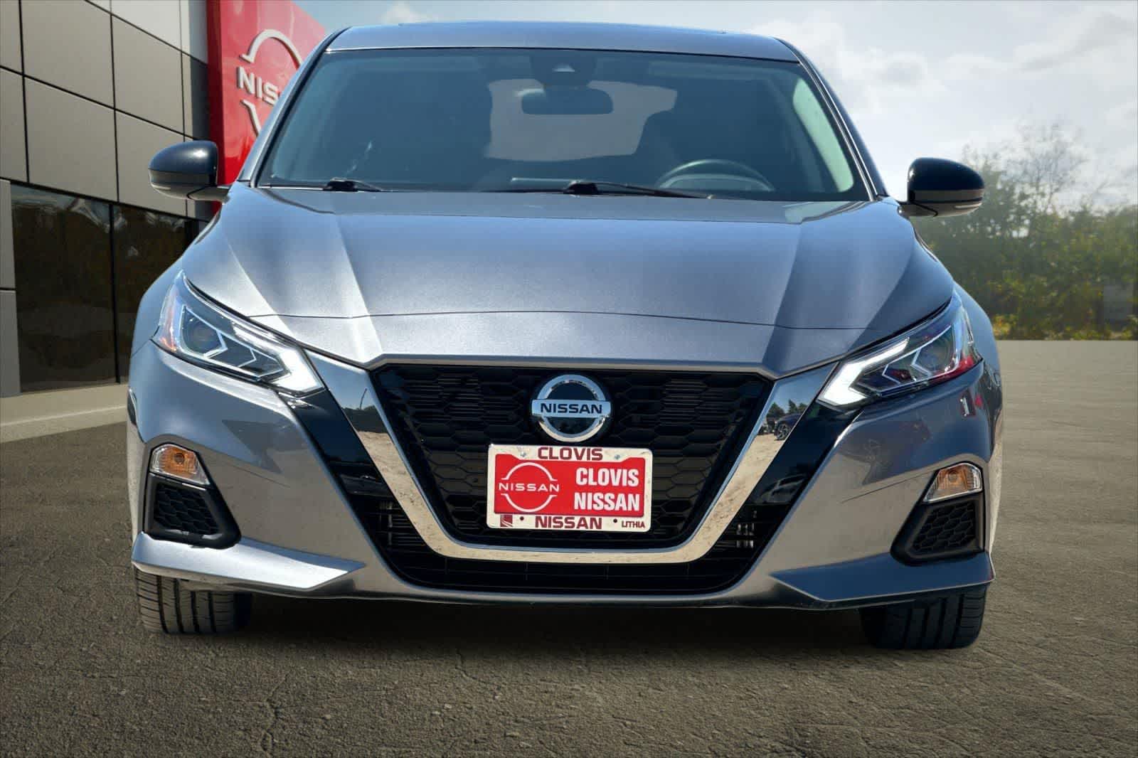 Thumbnail: 2020 Nissan Altima - 10