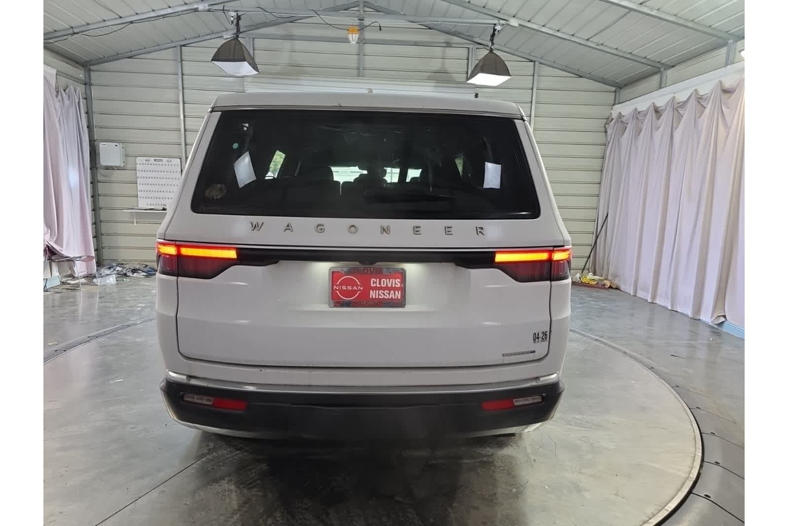 Thumbnail: 2022 Jeep Wagoneer - 9