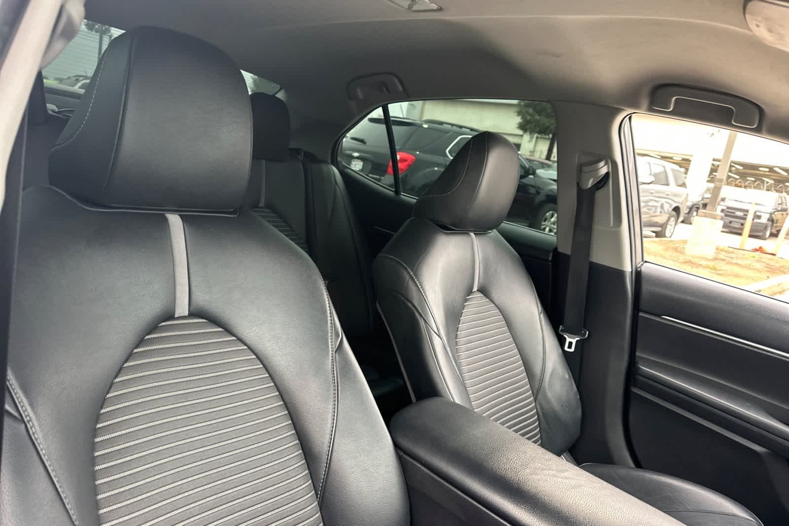 Thumbnail: 2019 Toyota Camry - 17