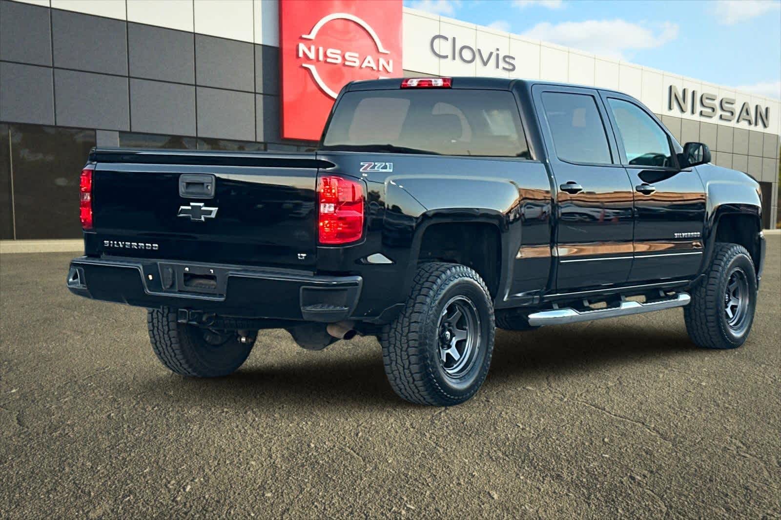 Thumbnail: 2017 Chevrolet Silverado 1500 - 3