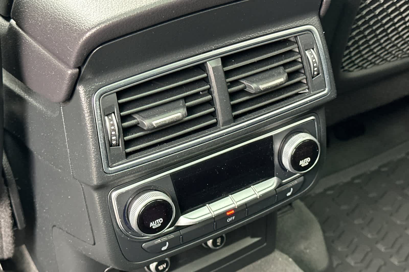 Thumbnail: 2019 Audi Q7 - 15