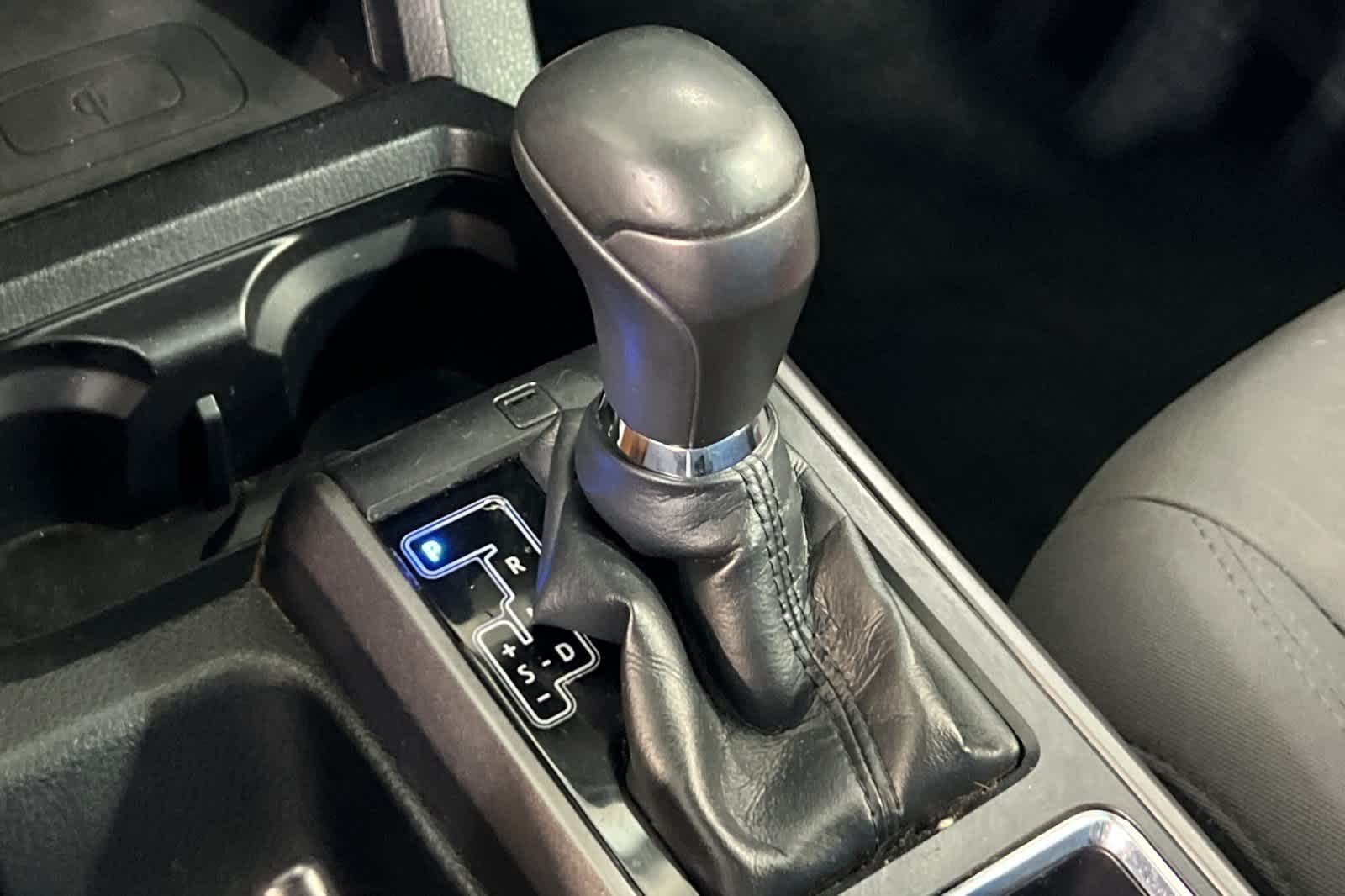Thumbnail: 2019 Toyota Tacoma - 25