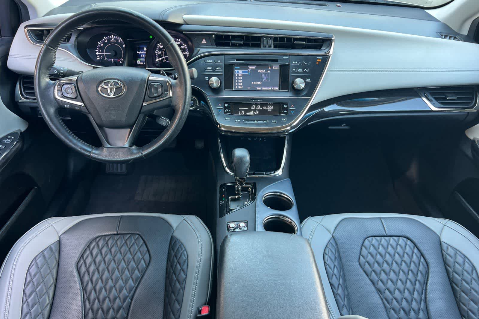 Thumbnail: 2015 Toyota Avalon - 4